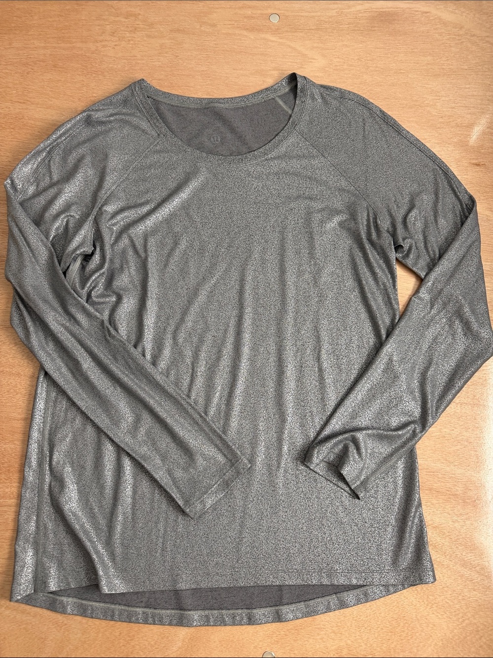 lululemon athletica Long Sleeve Metallic Gray Tee